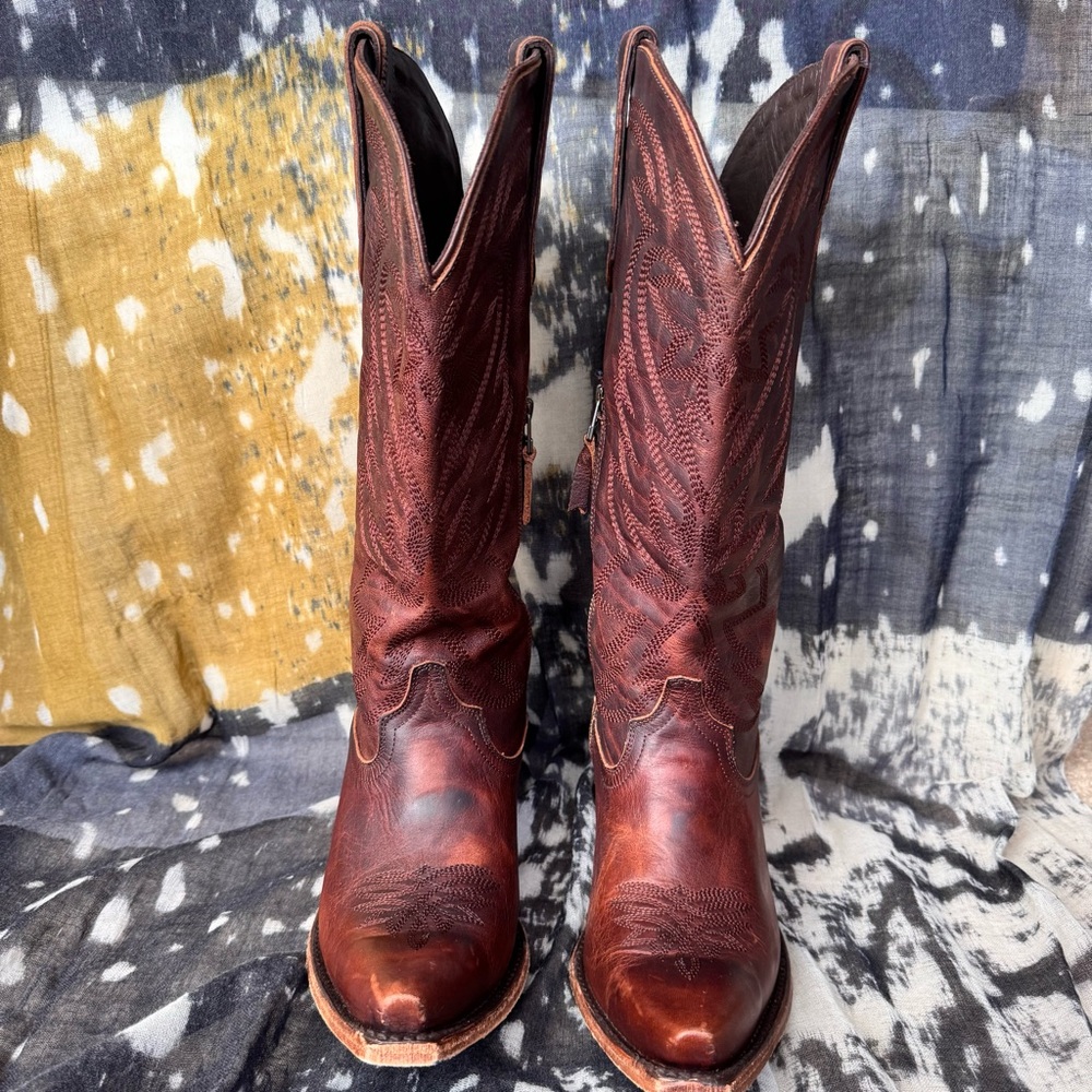 LANE. Smokeshow.Brown Leather Cowboy Boots. Size:10. Great Pre-Worn Condition.